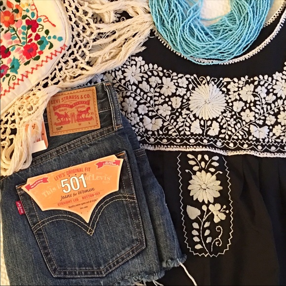 Mexican Embroidered Blouse Ethnic Crop Top - Picture 2 of 3